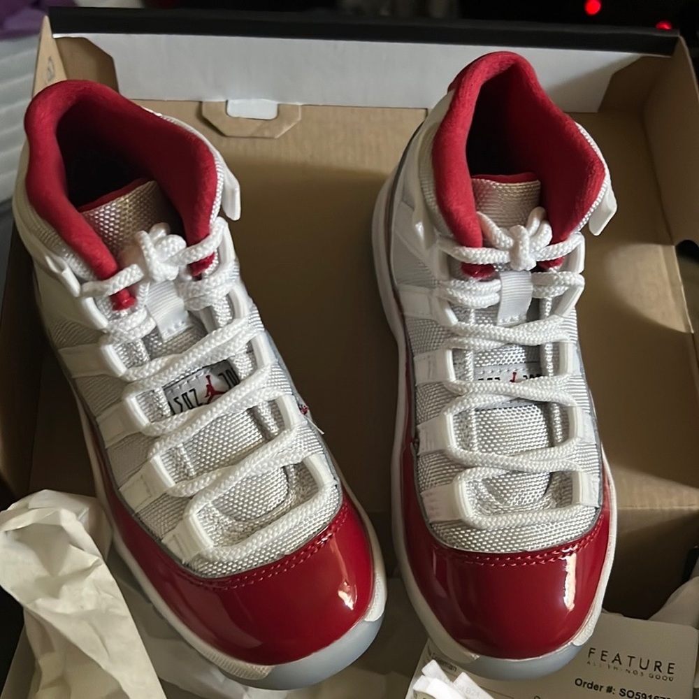Cherry 11 Jordan size 10.5c